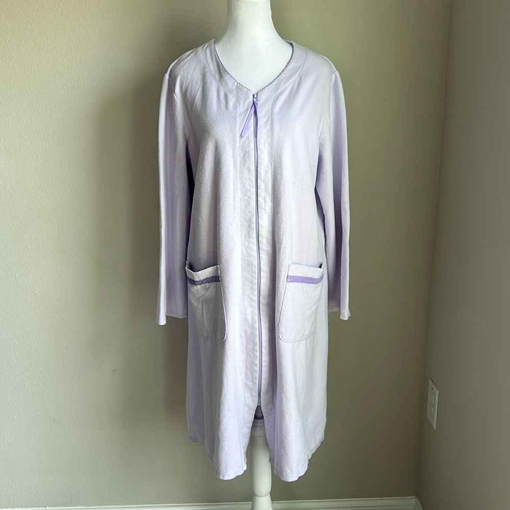 Simply Basic women’s lavender zip front flannel robe